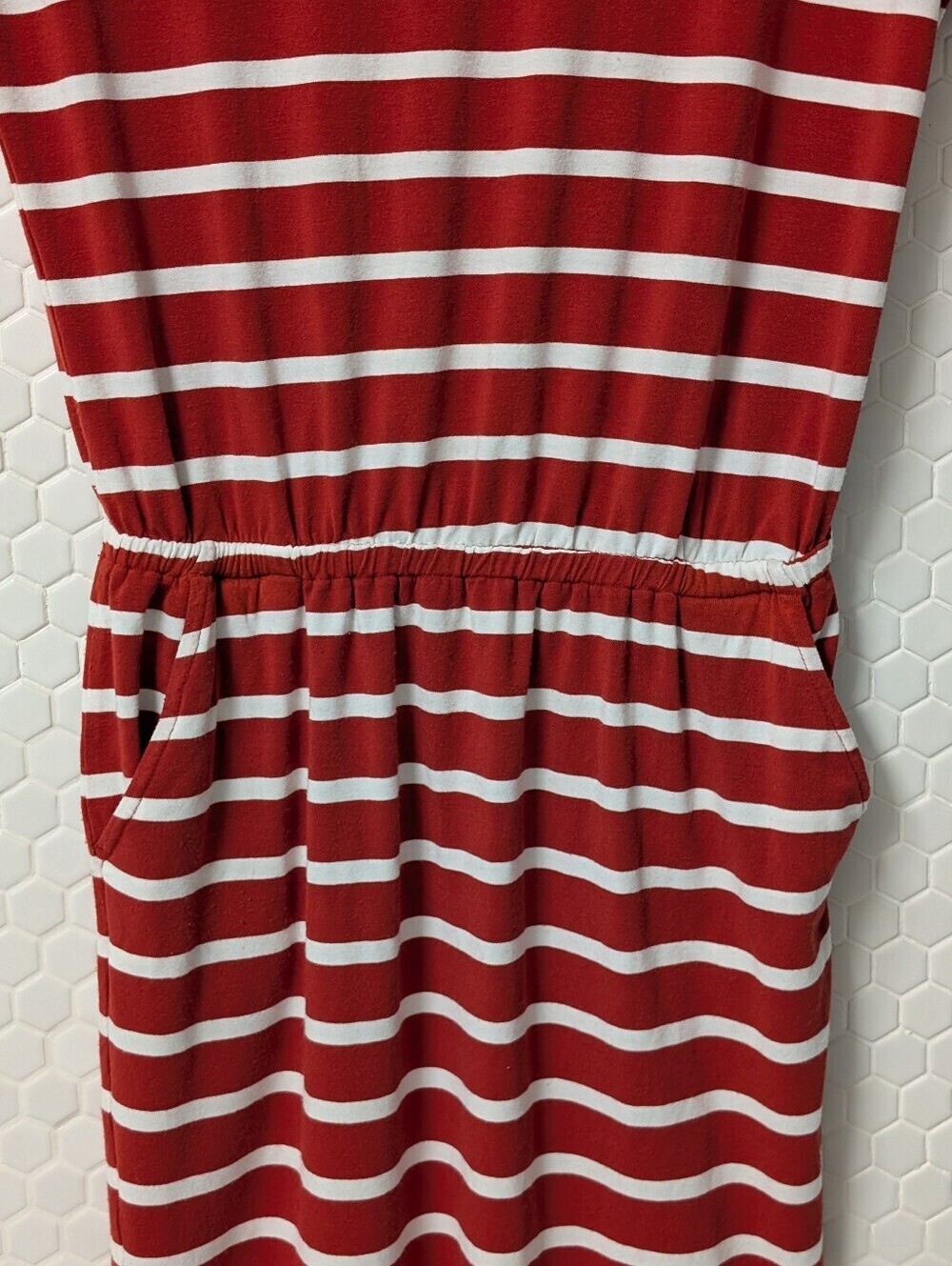 Banana Republic short-sleeve red and white striped t-shirt dress - Picture 4 of 6